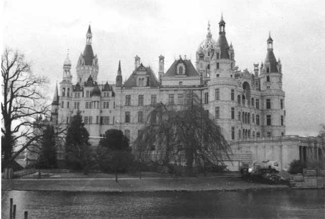 Иллюстрация к книге — Анна Леопольдовна [i_007.jpg]