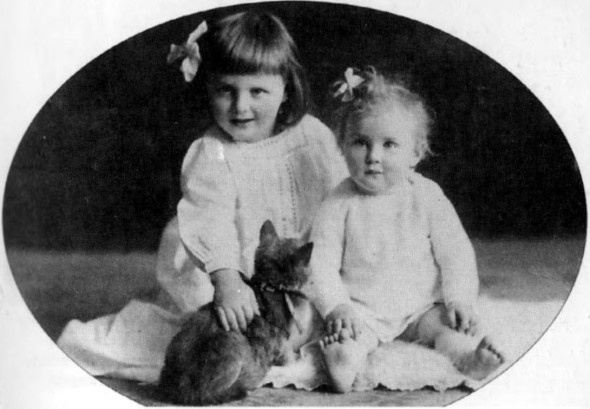 Иллюстрация к книге — Загубленная жизнь Евы Браун [i_004.jpg]