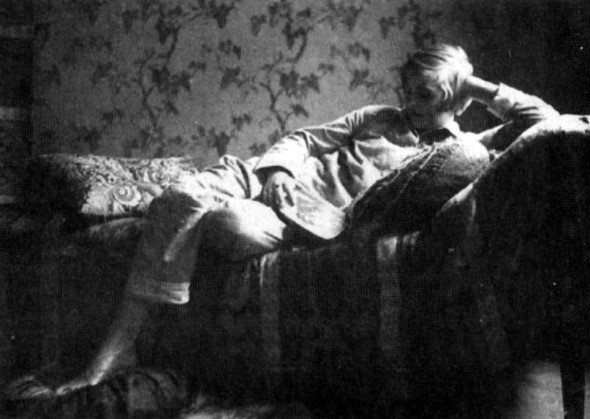 Иллюстрация к книге — Загубленная жизнь Евы Браун [i_009.jpg]