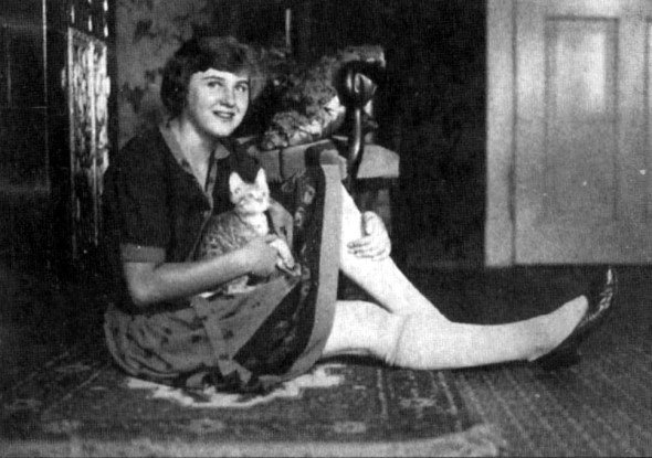 Иллюстрация к книге — Загубленная жизнь Евы Браун [i_010.jpg]