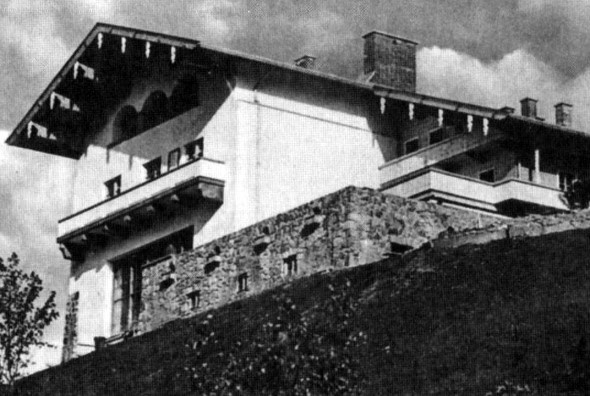 Иллюстрация к книге — Загубленная жизнь Евы Браун [i_026.jpg]