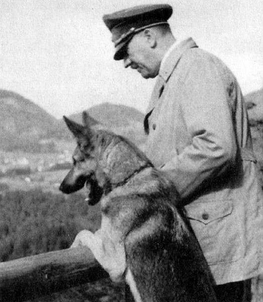 Иллюстрация к книге — Загубленная жизнь Евы Браун [i_032.jpg]