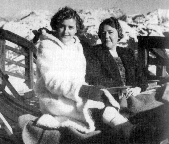 Иллюстрация к книге — Загубленная жизнь Евы Браун [i_046.jpg]