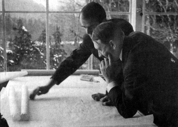 Иллюстрация к книге — Загубленная жизнь Евы Браун [i_067.jpg]