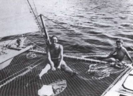 Иллюстрация к книге — Летят за днями дни... [i_011.jpg]