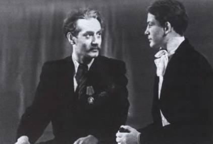 Иллюстрация к книге — Летят за днями дни... [i_017.jpg]