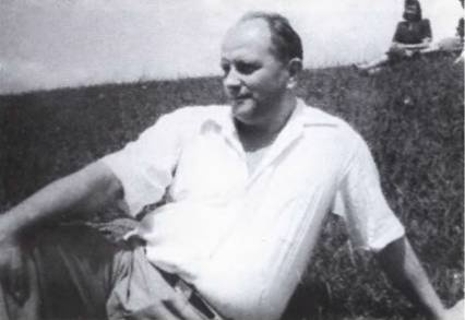 Иллюстрация к книге — Летят за днями дни... [i_018.jpg]