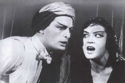 Иллюстрация к книге — Летят за днями дни... [i_036.jpg]