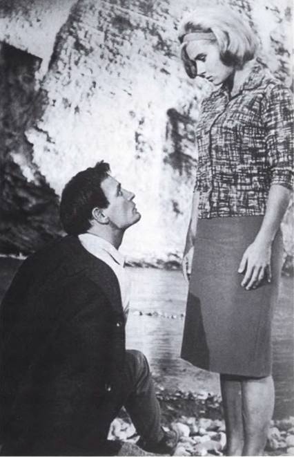 Иллюстрация к книге — Летят за днями дни... [i_042.jpg]