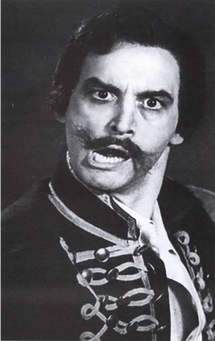 Иллюстрация к книге — Летят за днями дни... [i_043.jpg]