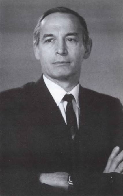 Иллюстрация к книге — Летят за днями дни... [i_059.jpg]