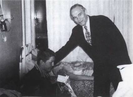 Иллюстрация к книге — Летят за днями дни... [i_062.jpg]