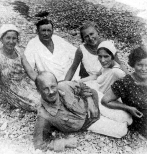 Иллюстрация к книге — Незабываемое [_45.jpg]