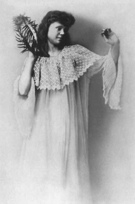Иллюстрация к книге — Айседора Дункан [i_005.jpg]