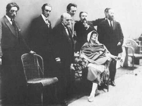 Иллюстрация к книге — Айседора Дункан [i_033.jpg]