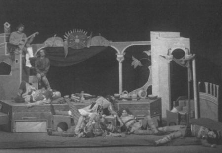 Иллюстрация к книге — Таиров [i_046.jpg]