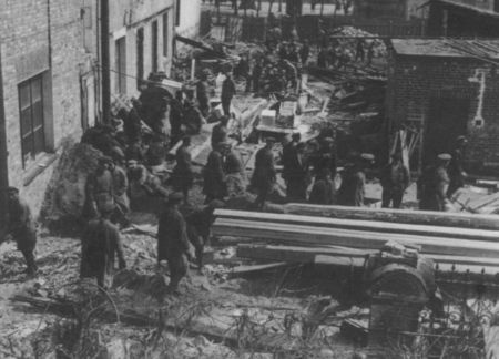 Иллюстрация к книге — Таиров [i_050.jpg]