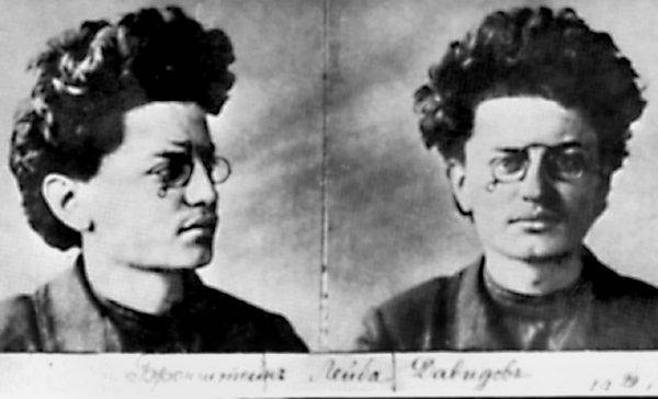 Иллюстрация к книге — Ты следующий [i_004.jpg]