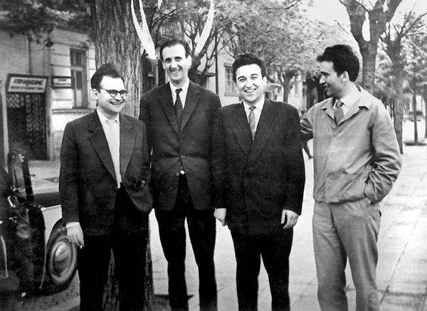 Иллюстрация к книге — Ты следующий [i_028.jpg]