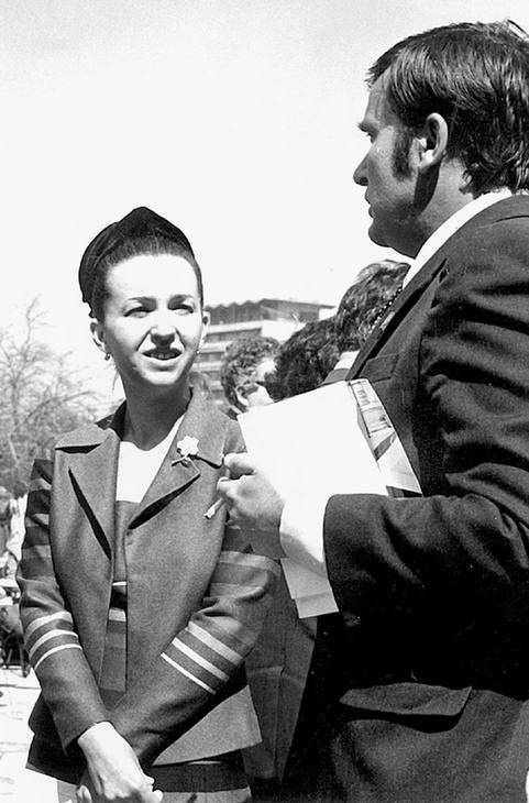 Иллюстрация к книге — Ты следующий [i_042.jpg]