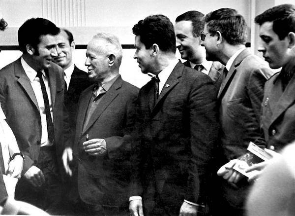 Иллюстрация к книге — Ты следующий [i_044.jpg]