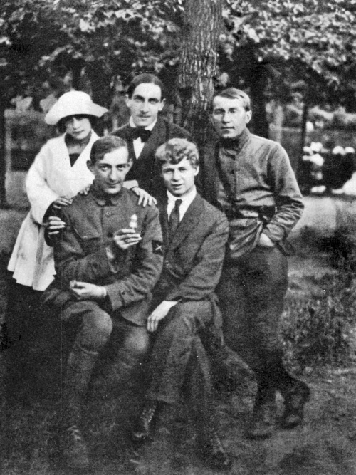 Иллюстрация к книге — Сергей Есенин. Биография [i_102.jpg]