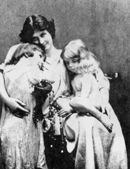 Иллюстрация к книге — Сергей Есенин. Биография [i_169.jpg]