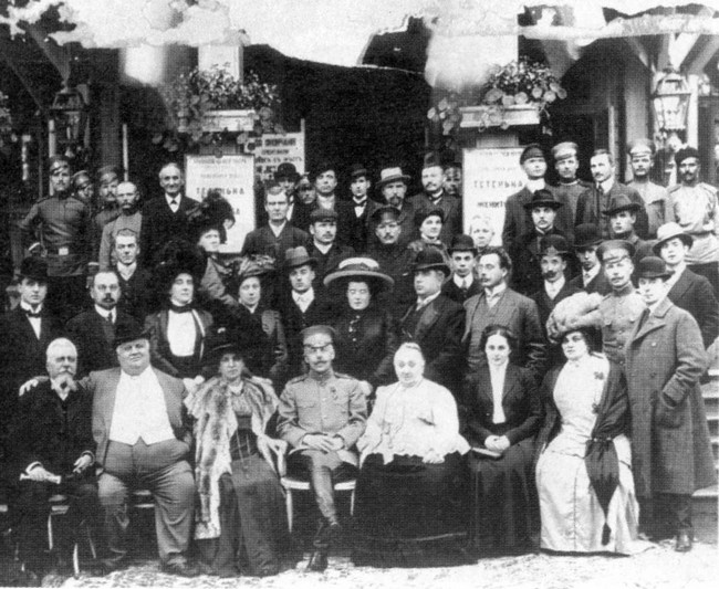 Иллюстрация к книге — Партер и карцер. Воспоминания офицера и театрала [i_014.jpg]