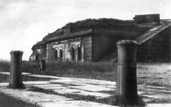 Иллюстрация к книге — Партер и карцер. Воспоминания офицера и театрала [i_029.jpg]