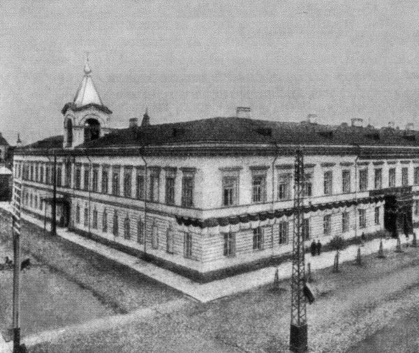 Иллюстрация к книге — Партер и карцер. Воспоминания офицера и театрала [i_030.jpg]