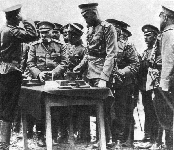 Иллюстрация к книге — Партер и карцер. Воспоминания офицера и театрала [i_031.jpg]