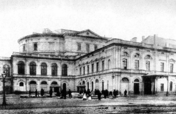 Иллюстрация к книге — Партер и карцер. Воспоминания офицера и театрала [i_034.jpg]