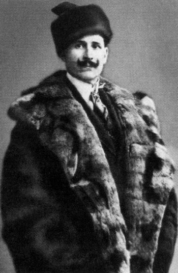 Иллюстрация к книге — Партер и карцер. Воспоминания офицера и театрала [i_043.jpg]