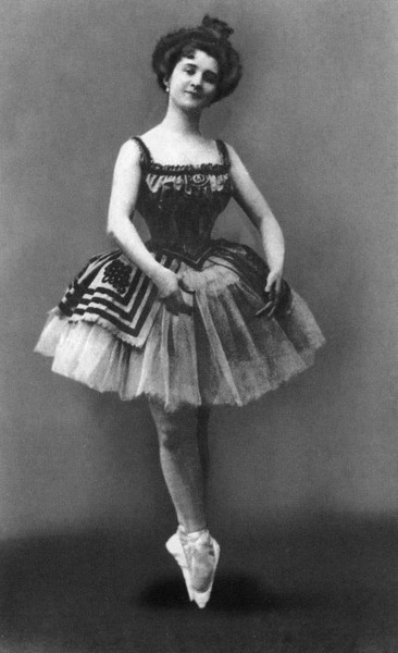 Иллюстрация к книге — Партер и карцер. Воспоминания офицера и театрала [i_045.jpg]