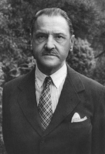 Иллюстрация к книге — Сомерсет Моэм [i_014.jpg]