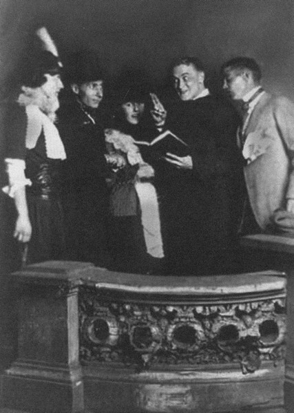 Иллюстрация к книге — Фицджеральд [i_012.jpg]