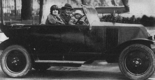 Иллюстрация к книге — Фицджеральд [i_033.jpg]