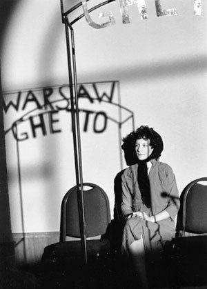 Иллюстрация к книге — Храброе сердце Ирены Сендлер [i_029.jpg]