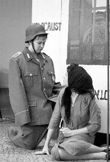 Иллюстрация к книге — Храброе сердце Ирены Сендлер [i_031.jpg]