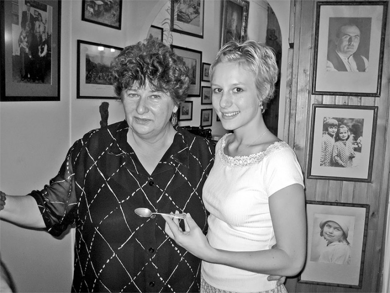 Иллюстрация к книге — Храброе сердце Ирены Сендлер [i_038.jpg]