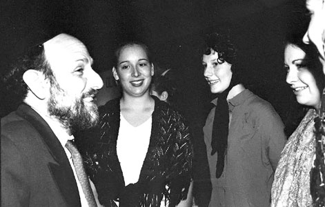 Иллюстрация к книге — Храброе сердце Ирены Сендлер [i_044.jpg]