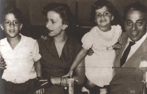 Иллюстрация к книге — Онассис. Проклятие богини [i_004.jpg]