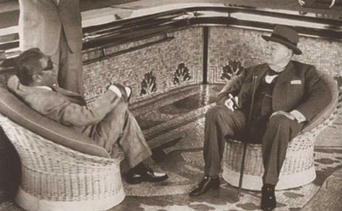 Иллюстрация к книге — Онассис. Проклятие богини [i_009.jpg]