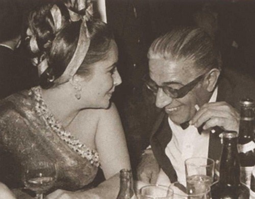 Иллюстрация к книге — Онассис. Проклятие богини [i_010.jpg]