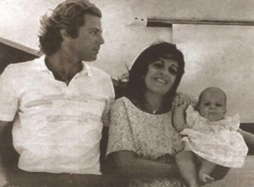 Иллюстрация к книге — Онассис. Проклятие богини [i_023.jpg]