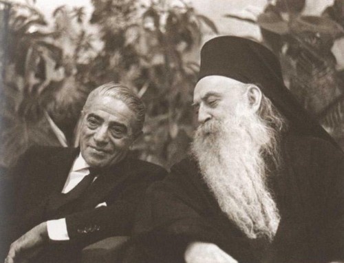 Иллюстрация к книге — Онассис. Проклятие богини [i_026.jpg]