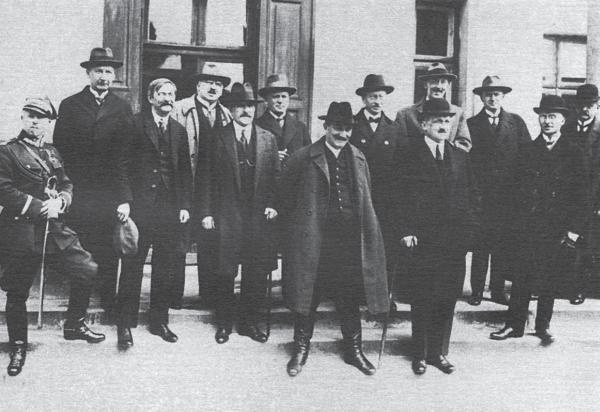 Иллюстрация к книге — Пилсудский [_41.jpg]