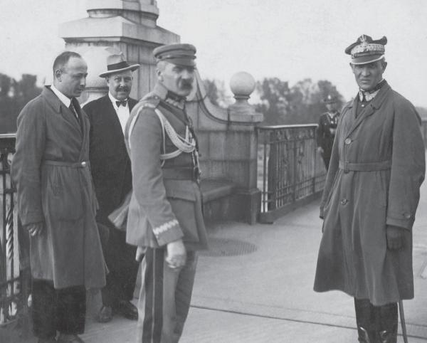 Иллюстрация к книге — Пилсудский [_42.jpg]