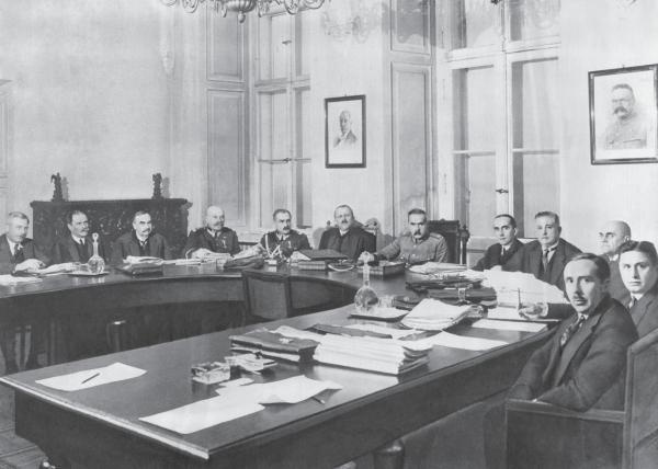 Иллюстрация к книге — Пилсудский [_43.jpg]