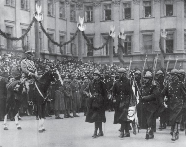 Иллюстрация к книге — Пилсудский [_50.jpg]